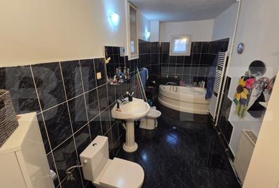 Casă cu 5 camere cu Teren 250 Mp în Central - 15