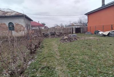 Teren de 1080 mp, în Coșoveni - 3