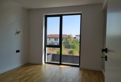 Imobil de exceptie, zona foarte buna. Prima inchiriere. Semimobilat, utilat. - 17