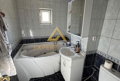 Apartament cu 3 camere decomandat în Traian - 14