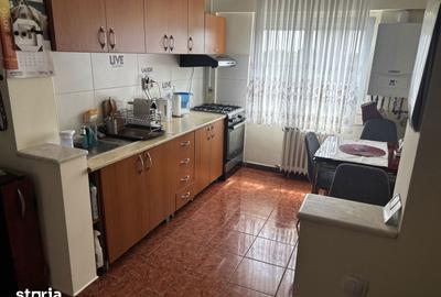 Apartament cu 3 camere semidecomandat în Soarelui - 2