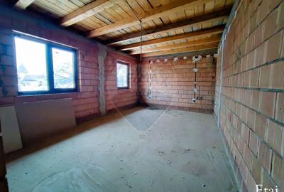 Casă/vilă spațioasă, centrală în Săliște, structură S+P+E+M - 9