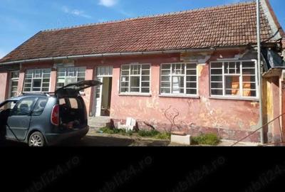 Casă cu 4 camere cu Teren 1080 Mp în Central - 3