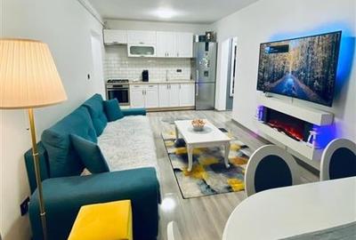 Apartament cu 3 camere semidecomandat, mobilat în Aleea Carpați
