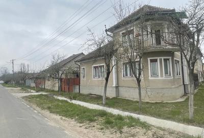 Casă cu 4 camere în Buteni - 8