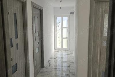 Casă cu 4 camere cu Teren 500 Mp în Pecineaga - 2