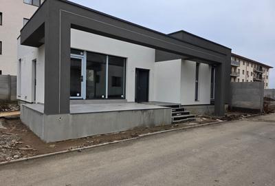 Casă individuală cu 3 camere cu Canalizare în Fundeni - 3