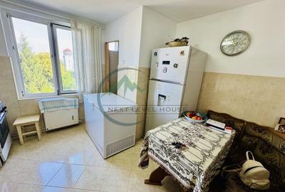 Apartament Craiter, 2 camere, Decomandat, etaj intermediar