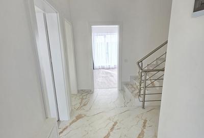 Casă cu 5 camere decomandat cu Teren 300 Mp în Central