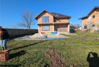 Adunatii Copaceni vila P+1 ,5 camere,suprafata 165 mp, teren 1300 mp - 22