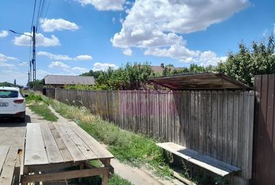 Movilita - vanzare casa 5 cam plus livada pe rod si teren...