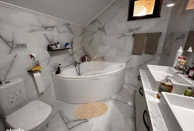 Casă cu 4 camere cu Canalizare în Central - 6