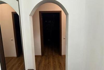 Apartament cu 2 camere decomandat în Noua - 4