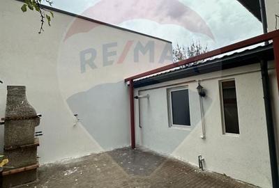 Casa cu 5 camere si 300mp curte, de inchiriat in zona Bd. Gloriei - 29