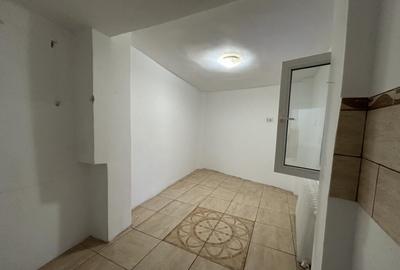 Apartament cu 4 camere decomandat în Central - 8