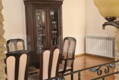 Vila 7 camere, 240mp, 1253mp teren, Fieni - 8