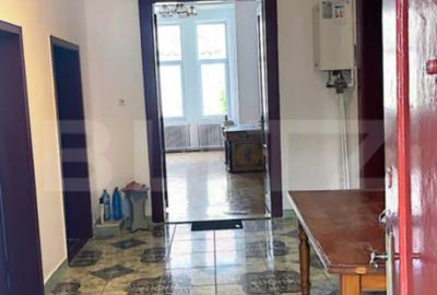 Apartament cu 4 camere decomandat în Central - 8