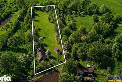 Casă cu 2 camere cu Teren 3400 Mp în Acățari - 1