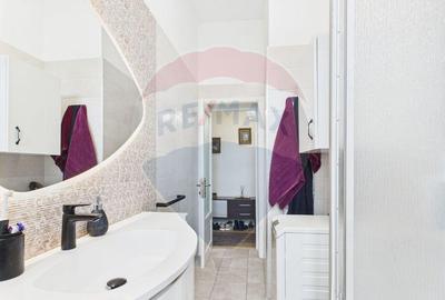 Apartament cu 2 camere semidecomandat, mobilat în Central