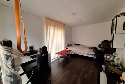 Casă cu 4 camere cu Teren 270 Mp în Central - 3