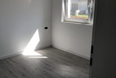 Casă cu 4 camere cu Teren 302 Mp în Plopi - 5