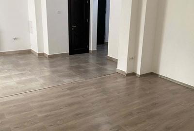 Vand inchiriez spatiu comercial 85 mp Calimanesti - 1