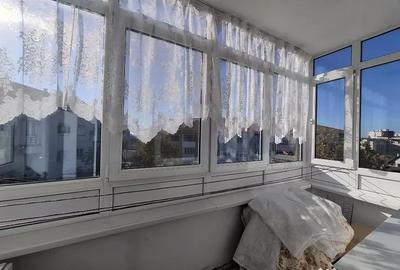 Apartament cu 3 camere decomandat în UTA - 1