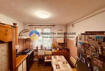 Apartament 3 camere ,zona scoala nr.2 , Etaj 1 - 7