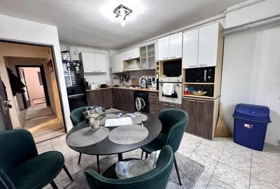 Apartament cu 3 camere decomandat în Central - 1