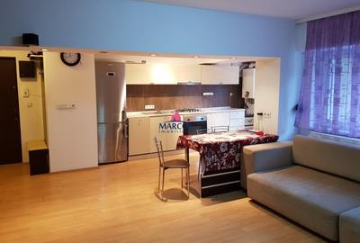 Apartament cu 3 camere semidecomandat în Central