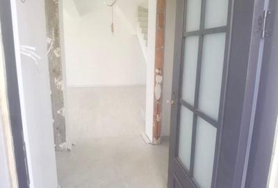 Casă cu 3 camere cu Canalizare în Giroc - 2