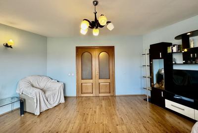 Apartament cu 2 camere decomandat în Uverturii - 9
