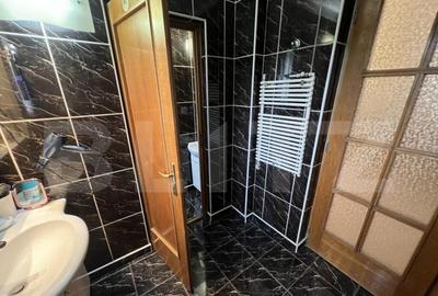 Casa de vanzare, pretabil pentru pensiune/azil, 7 camere, 42 - 29