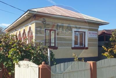 Casa / Vila cu 3 camere de vanzare - 5