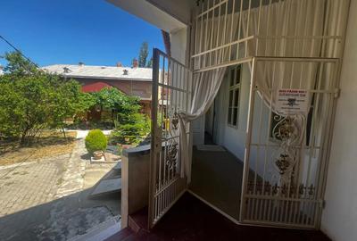 Apartament cu 2 camere semidecomandat în Ultracentral