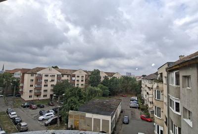 Apartament complet renovat cu 4 camere - 33