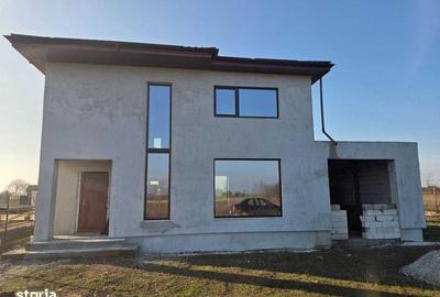 Casă cu 4 camere cu Teren 200 Mp în Cârcea - 2