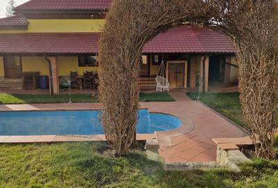 Casă cu 4 camere în Ultracentral - 1