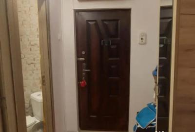 Garsonieră decomandată în Poarta 6 - 7