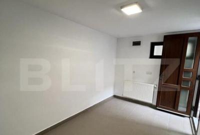 Pachet Imobiliar cu 3 Spa?ii Comerciale - 9