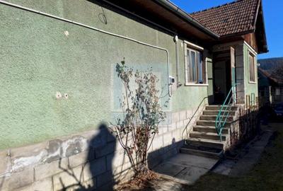 Casă individuală cu 5 camere semidecomandat cu Teren 1372 Mp în Turcheș - 2