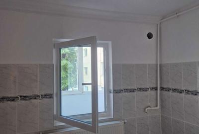 Apartament cu 3 camere decomandat în Central - 1