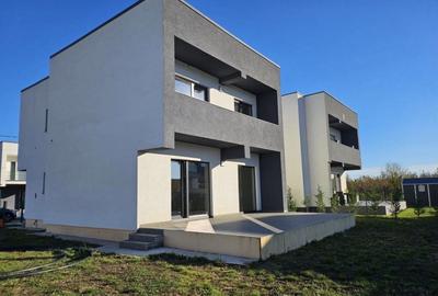 Casă cu 4 camere în Micești - 5