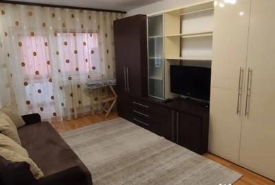 Apartament cu 2 camere decomandat în Podul de Fier - 3
