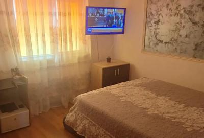 Proprietar vand 3 decomandate Rovine - 4