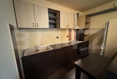 Apartament cu 3 camere, 58 mp, parcare, zona Porii - 2