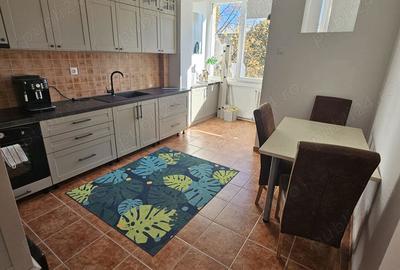 Apartament cu 3 camere semidecomandat în Central - 7