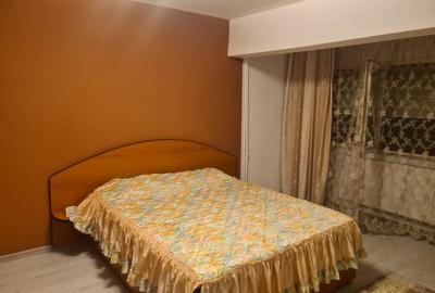 Inchiriez apartament 3 camere - 2