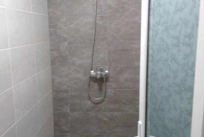 Apartament de vanzare 3 camere decomandat Tabacari - 1