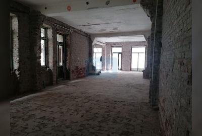 Spațiu comercial, de 145 mp, în Ultracentral - 8